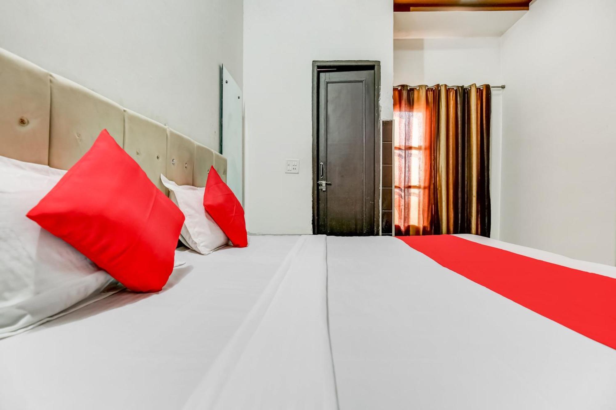 Flagship Hotel Big Boss Kurukshetra ภายนอก รูปภาพ