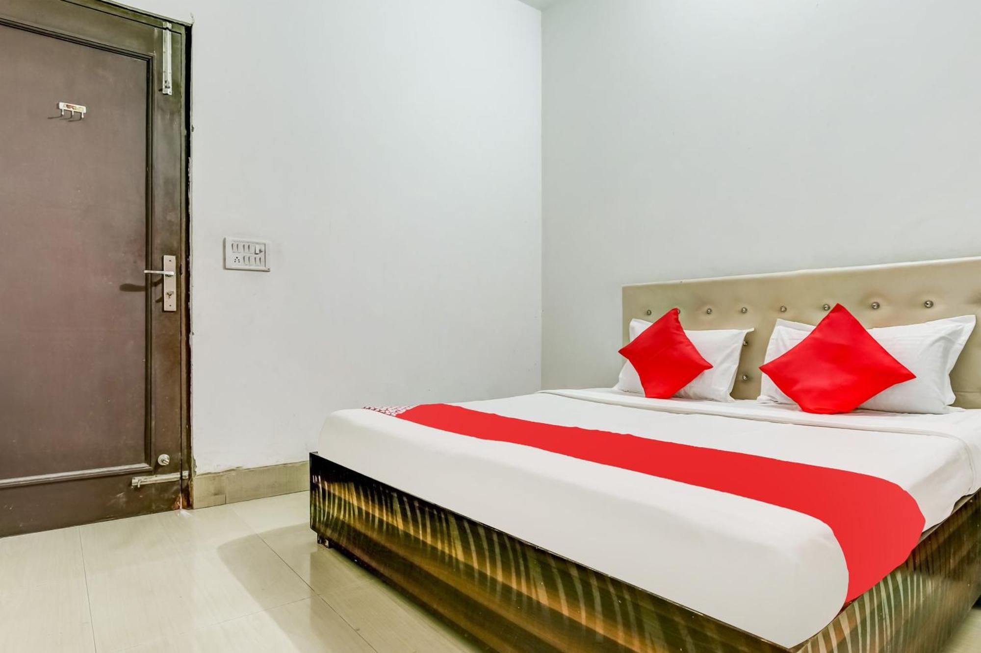 Flagship Hotel Big Boss Kurukshetra ภายนอก รูปภาพ