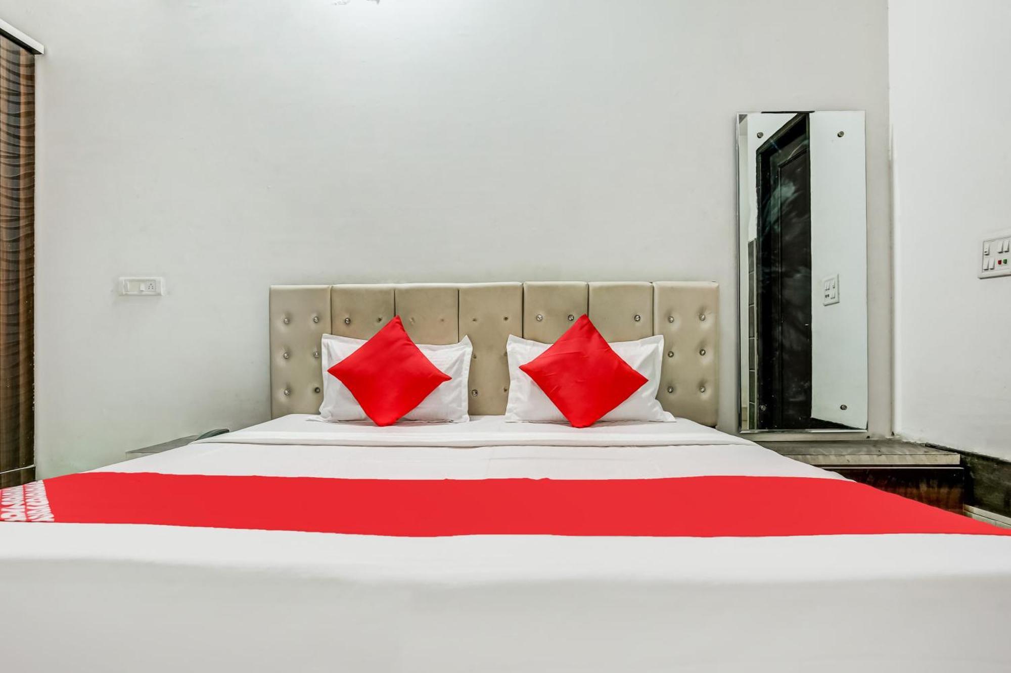 Flagship Hotel Big Boss Kurukshetra ภายนอก รูปภาพ